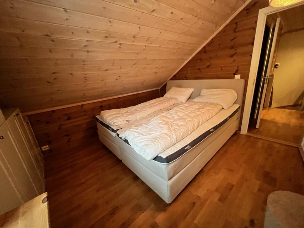 Tjorhom Three-Bedroom Holiday Cottage מראה חיצוני תמונה